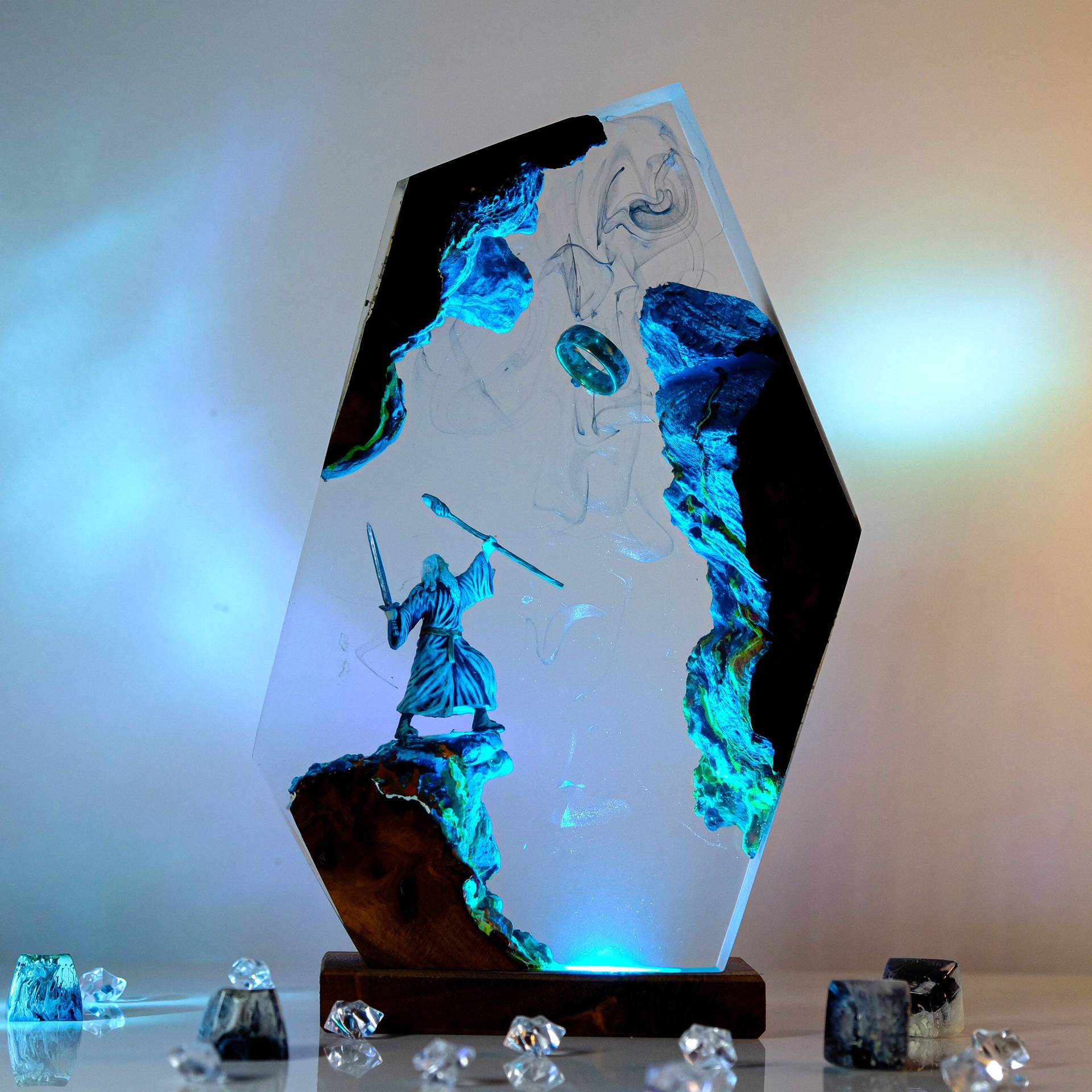 Resin Art Furniture - 映画シーンフィギュアテーブル樹脂ランプマジックリングカラフルナイトライトカスタマイズされたクリエイティブ芸術的なデスクトップホームデコレーションUSB充電