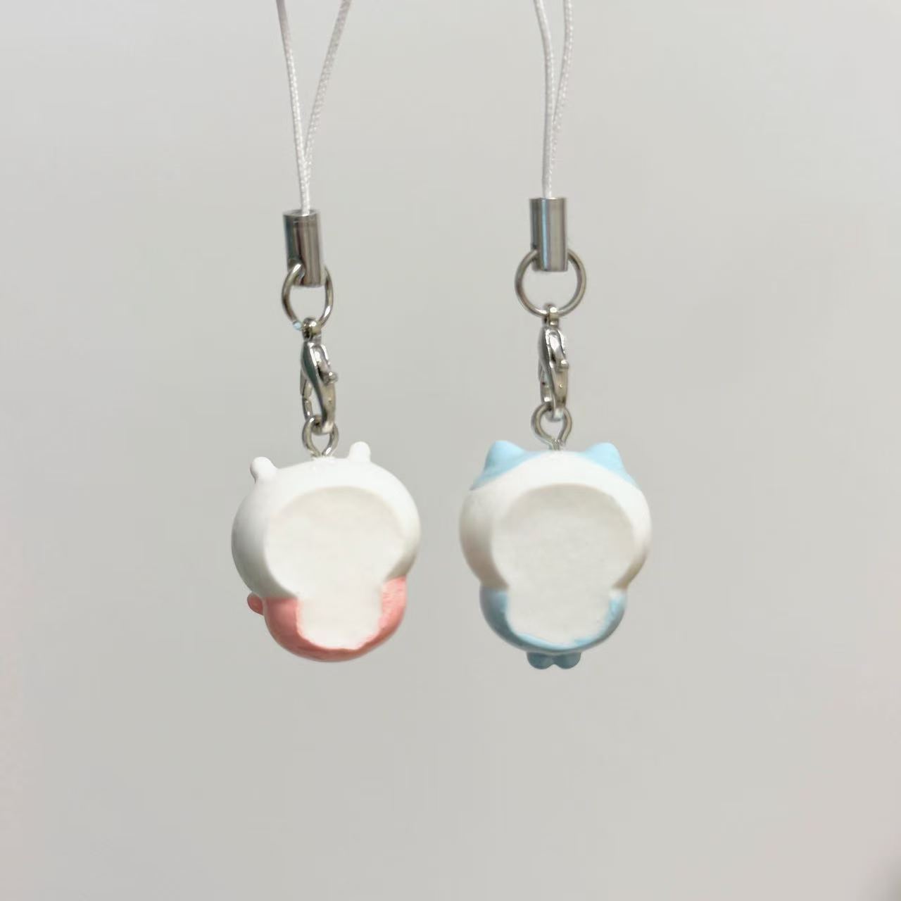かわいい小さな樹脂製ペンダント、キュートなベビー服のうさぎハ - Resin Art Keychain のレビューと価格