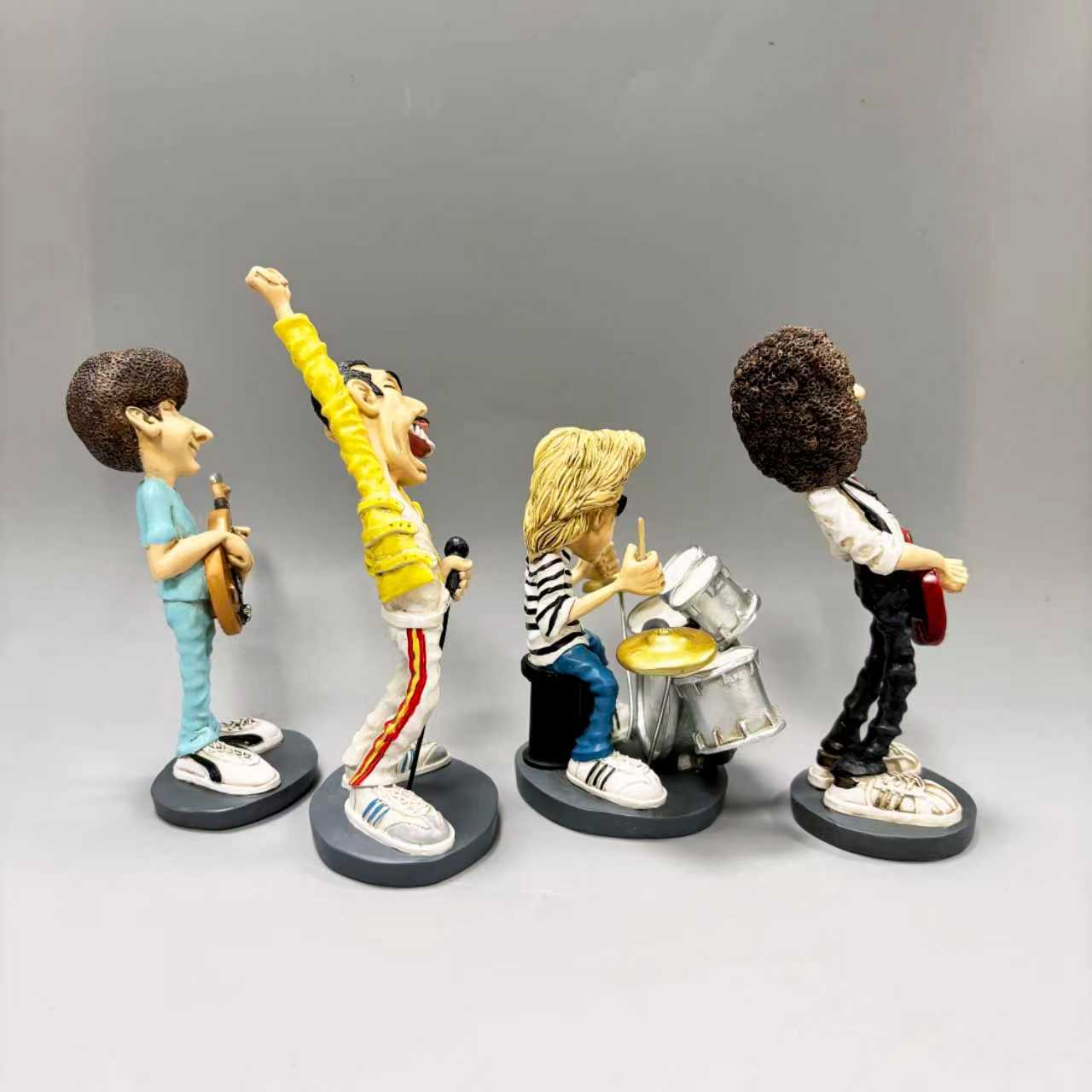 クイーンフィギュアセット バンド ロックミュージックレジェン - Resin Art Furniture のレビューと価格