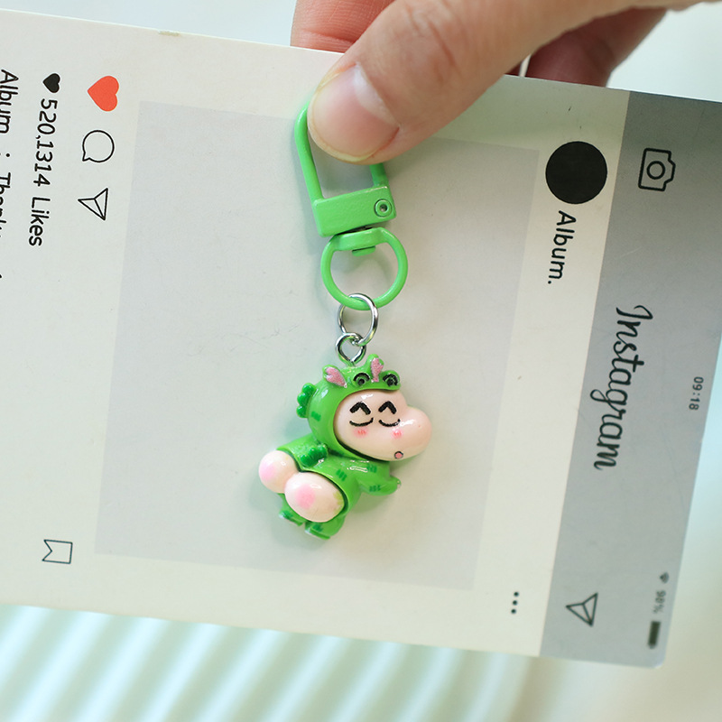 クレヨンしんちゃんキーホルダー高色価値漫画人形形状クリエイテ - Resin Art Toys のレビューと価格