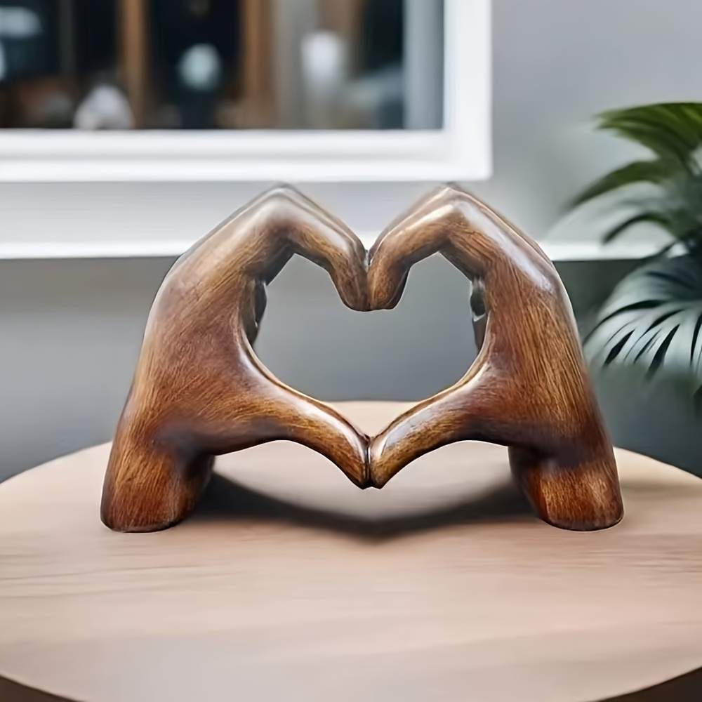 レジン製ハート型手彫り装飾フィギュア、ホームオフィスの棚やリ - Resin Art Decoration Items のレビューと価格