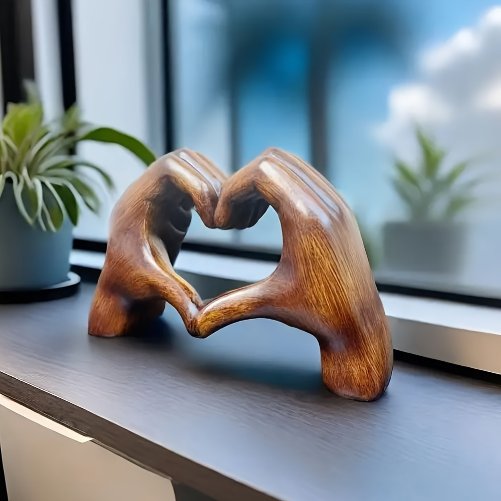 レジン製ハート型手彫り装飾フィギュア、ホームオフィスの棚やリ - Resin Art Decoration Items のレビューと価格