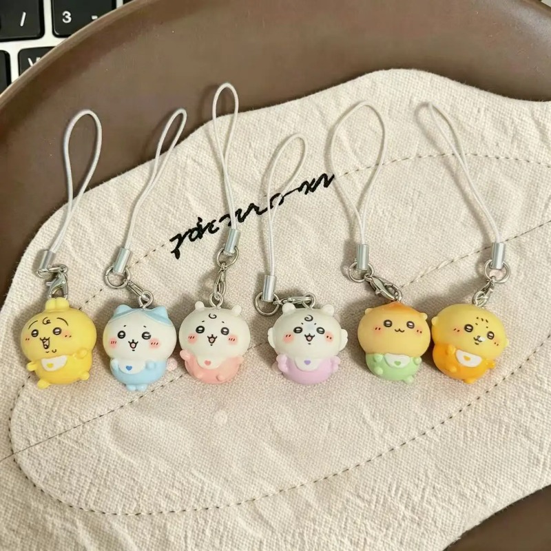 かわいい小さな樹脂製ペンダント、キュートなベビー服を着たうさ - Resin Art Keychain のレビューと価格